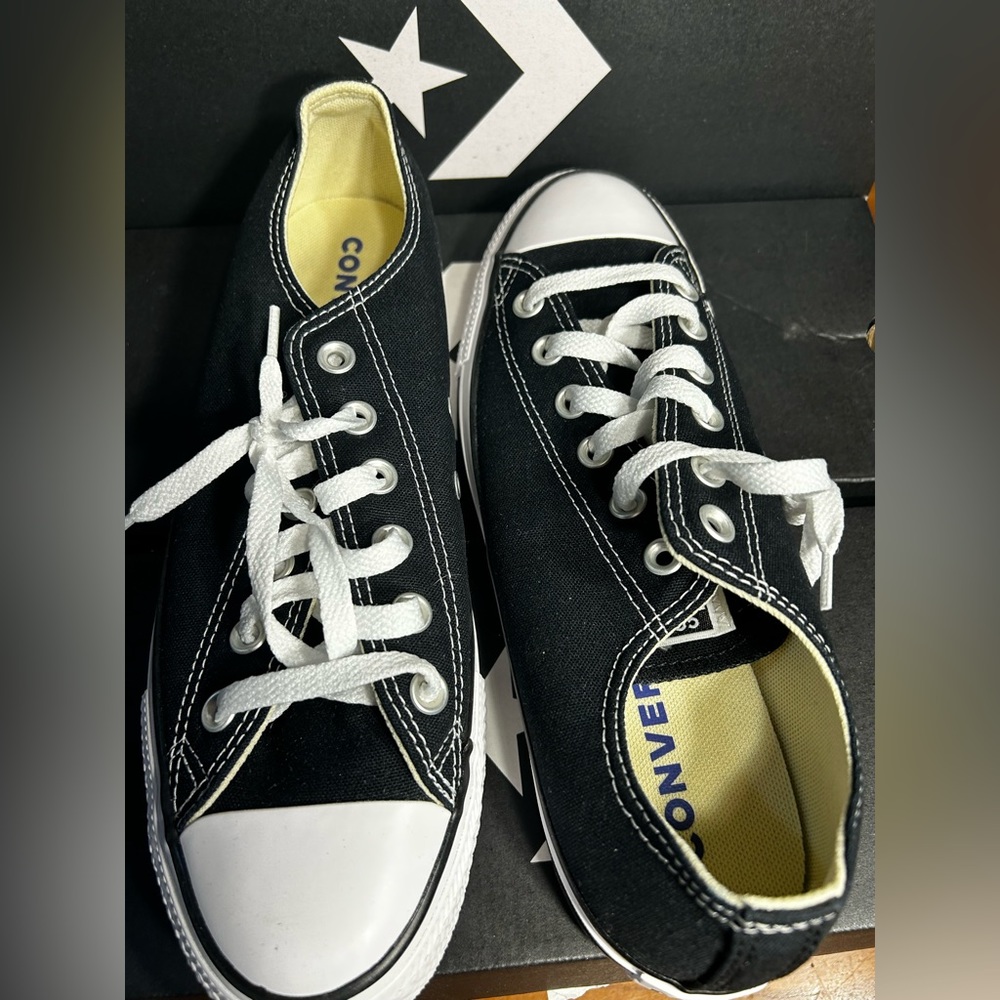 Converse Chuck Taylor All Star Unisex Low Top Shoe- Black